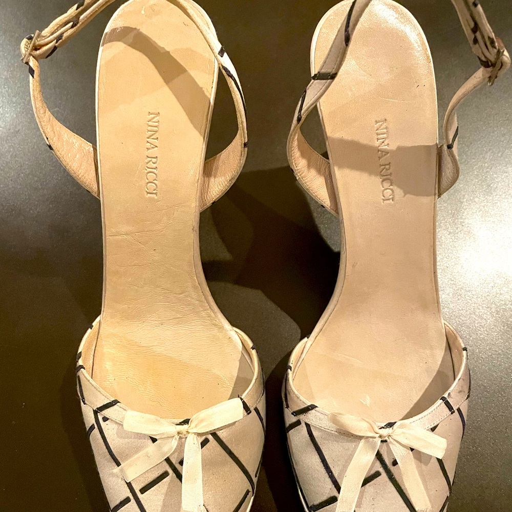 Nina Ricci Satin gray/black Slingback Stiletto Pump.  Size 41 ( US 11)..